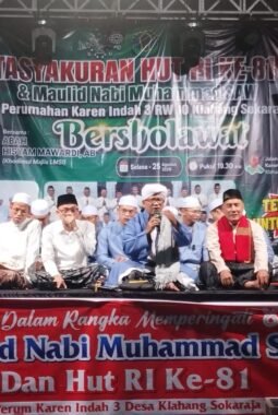 WARGA KAREN INDAH 3 RW 10 PERINGATI HUT RI KE-81 DAN MAULID NABI MUHAMMAD SAW