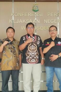 TIM Media Karya Jurnalis Nusantara Lakukan klarifikasi Penanganan Kasus Penyimpangan Bansos PKH.